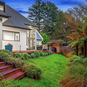 https://christchurch-airport-house.top-hotels-christchurch.com