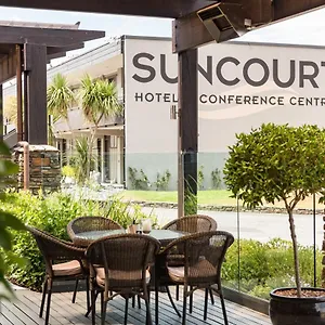 Hotel Suncourt & Conference Centre ****